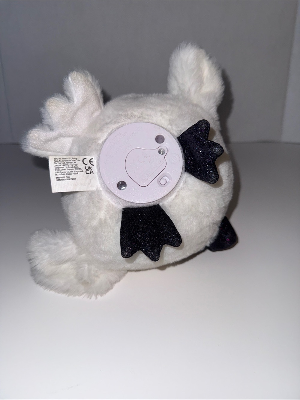 Zuru Pets Alive White Cackatoo Plush Bird Toy with Blue Eyes and Yellow Crest - Picture 5 of 9